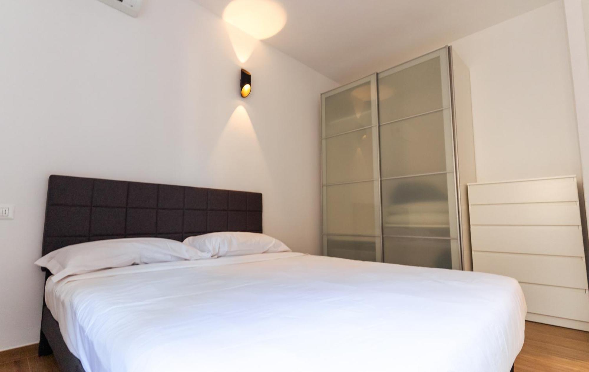 Exclusive Apartment - Magritte Style Lecco Zewnętrze zdjęcie