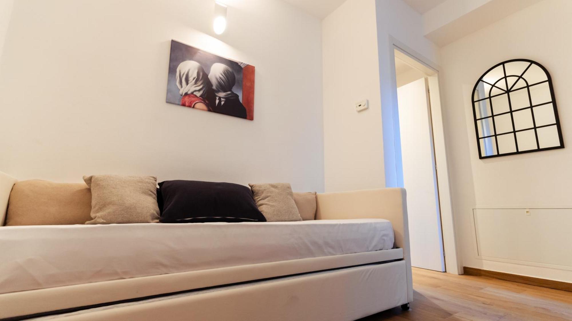 Exclusive Apartment - Magritte Style Lecco Zewnętrze zdjęcie