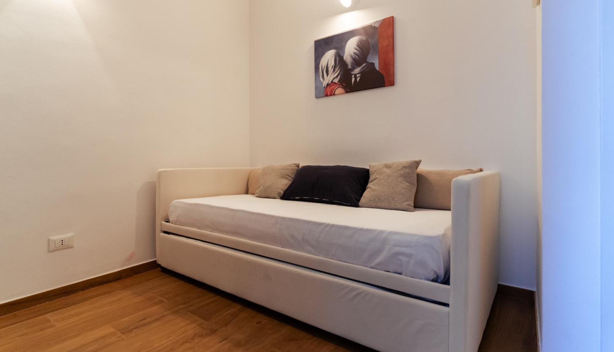 Exclusive Apartment - Magritte Style Lecco Zewnętrze zdjęcie