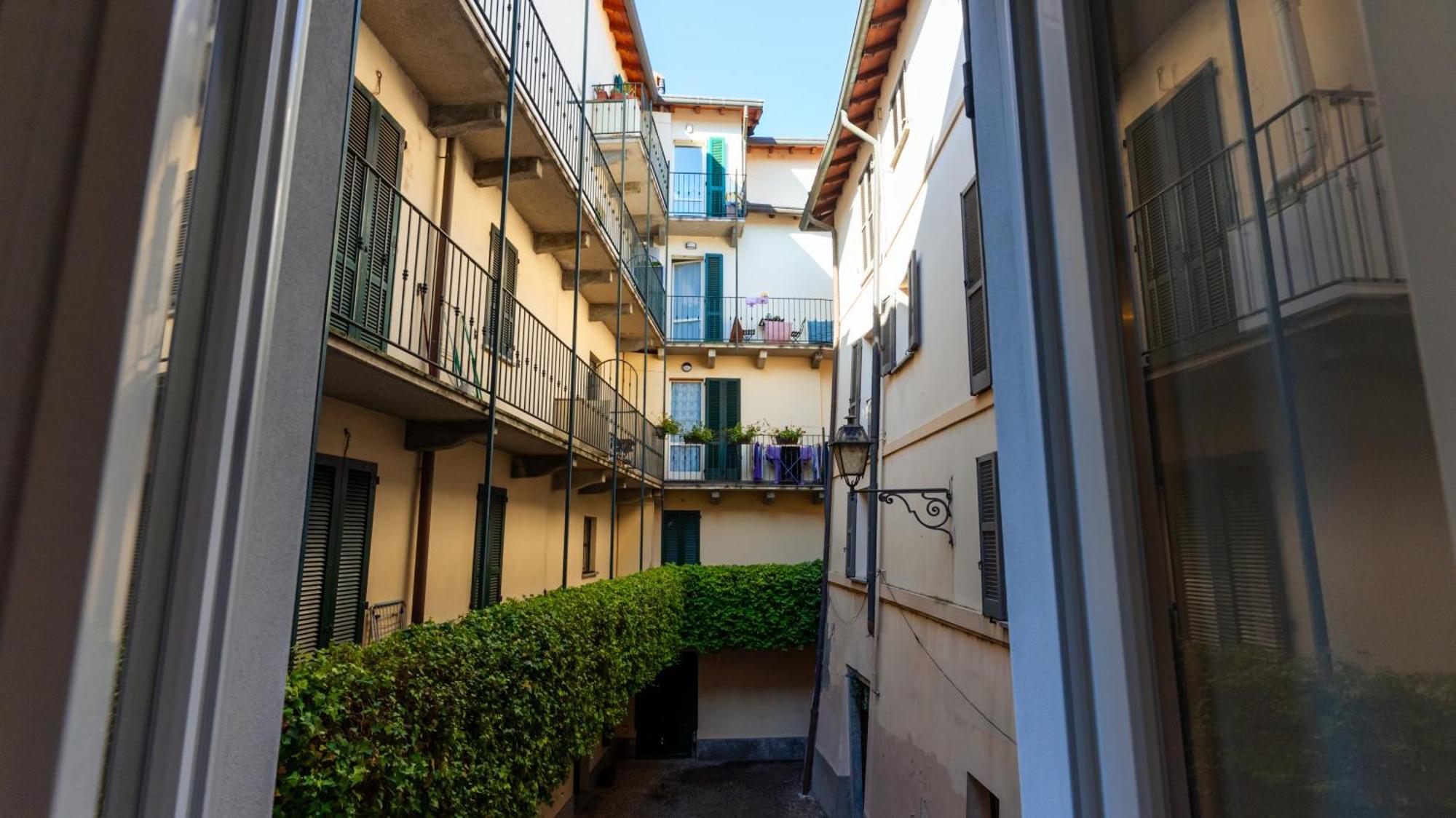 Exclusive Apartment - Magritte Style Lecco Zewnętrze zdjęcie