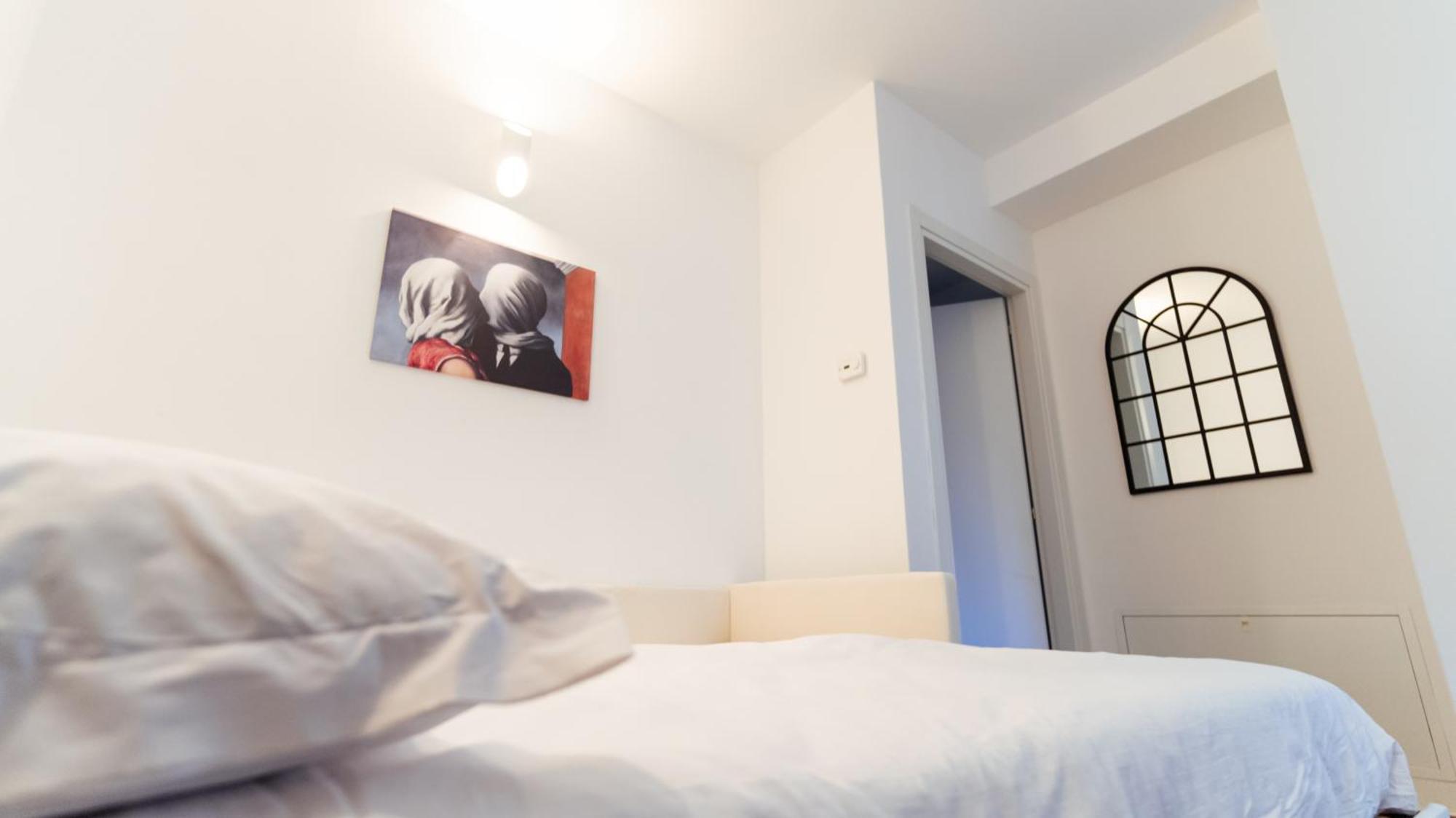 Exclusive Apartment - Magritte Style Lecco Zewnętrze zdjęcie